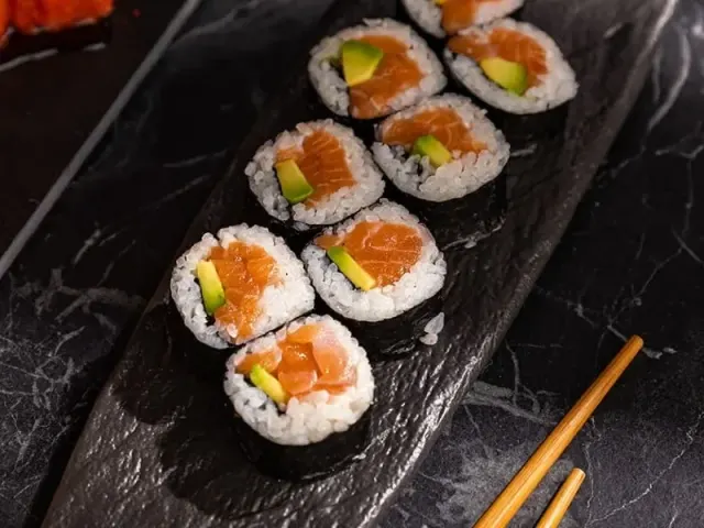 Sake Avokado Maki - Rao China Çankaya