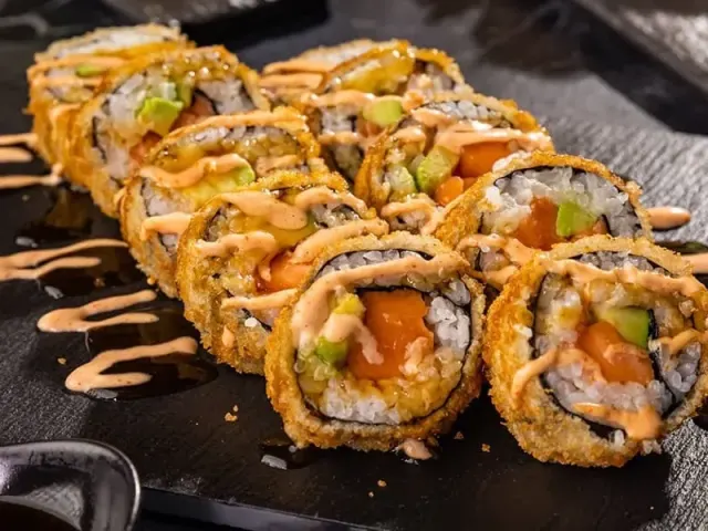 Sake Tempura Roll - Rao China Çankaya