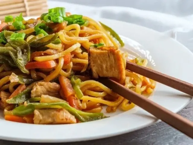 Tavuklu Dali Soslu Udon - Rao China Çankaya